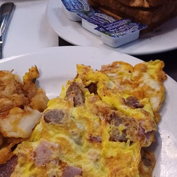 George's - Hungry Man's omelet. - American Near Me - New York, New York George's - Hungry Man's omelet. - American Near Me - New York, New York