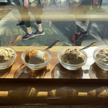Salt & Straw - Thanksgiving flight - Ice Cream & Frozen Yogurt Near Me - San Francisco, California Salt & Straw - Thanksgiving flight - Ice Cream & Frozen Yogurt Near Me - San Francisco, California