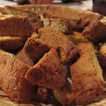 Fattoria Il Poggio - Biscotti - Wineries Near Me - Montecarlo, LU