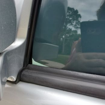 Tint Pros Tampa - Cut completely wrong, this was the second time. Paper behind glass, so you can see it. - Home Window Tinting Near Me Tint Pros Tampa - Cut completely wrong, this was the second time. Paper behind glass, so you can see it. - Home Window Tinting Near Me