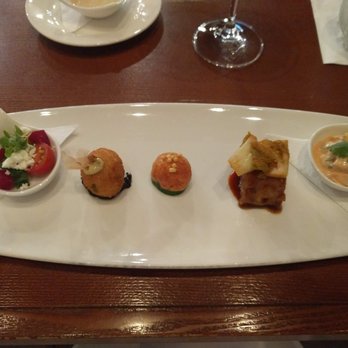 MW Restaurant - New American Near Me - Honolulu, Hawaii