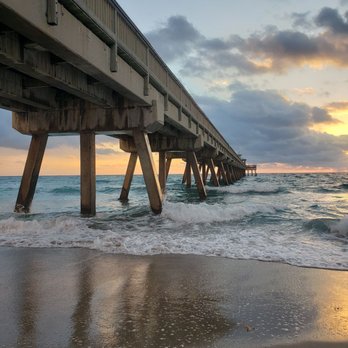 Deerfield Beach - Under the pier. - Beaches Near Me - Deerfield Beach, Florida