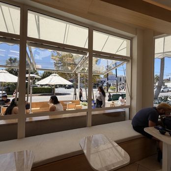 La La Land - View of indoor and outdoor seating - Cafes Near Me - Los Angeles, California La La Land - View of indoor and outdoor seating - Cafes Near Me - Los Angeles, California