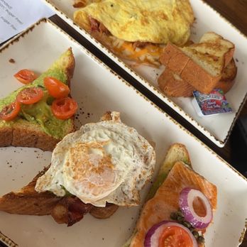 Madres Brunch - Breakfast & Brunch Near Me - Bellflower, California Madres Brunch - Breakfast & Brunch Near Me - Bellflower, California