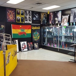 Smokers Outlet - They have a nice selection