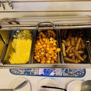 Fort Harrison State Park Inn - Eggs, sausage, potatoes, waffles, and all the usual continental breakfast offerings were great. - Hotels Near Me - Indianapolis, Indiana