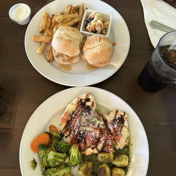 Rivers Edge Restaurant & Pub - Bruschetta chicken and hot honey sliders - Italian Near Me - Marseilles, Illinois