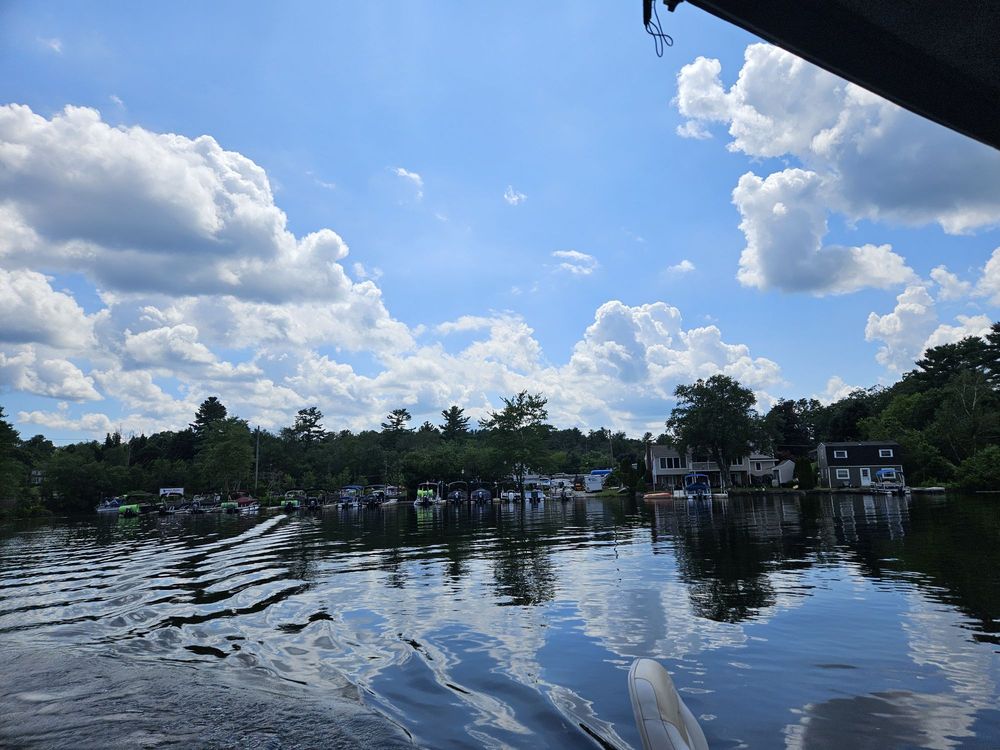 Lakeview Marine Logo