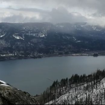 Angel's Rest Hiking Trail - Angels rest (screenshot from a video) - Hiking Near Me - Corbett, Oregon Angel's Rest Hiking Trail - Angels rest (screenshot from a video) - Hiking Near Me - Corbett, Oregon
