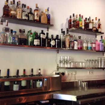 La Chula de Chamberí - Enorme gama de ginebras. - Pubs Near Me - Madrid, M La Chula de Chamberí - Enorme gama de ginebras. - Pubs Near Me - Madrid, M