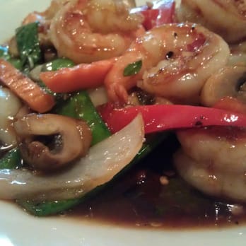 Thai Moon - Shrimp basil - Thai Near Me - Arlington, Massachusetts