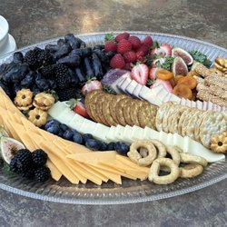 Michele's Bistro - Fruit and Cheese platter
