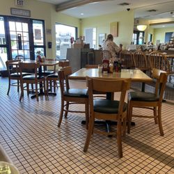 The Serving Spoon - Dining room