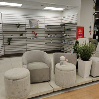 Marshalls - Furniture - Department Stores Near Me - Pasadena, California