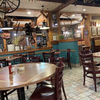 Gemato's Wood Pit BBQ - Barbeque Near Me - Naperville, Illinois