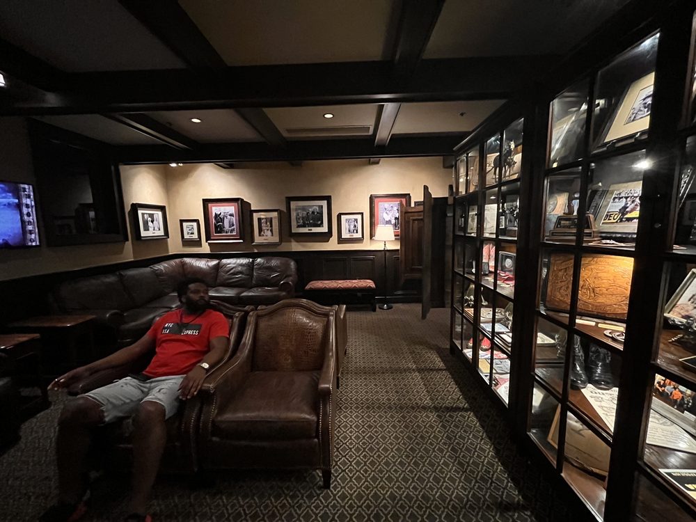 Steiner Ranch Steakhouse