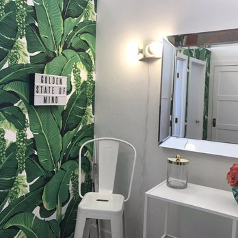 Lucky Bumble - Lounge space in front of Tesa's sugaring room! - Sugaring Near Me - San Rafael, California