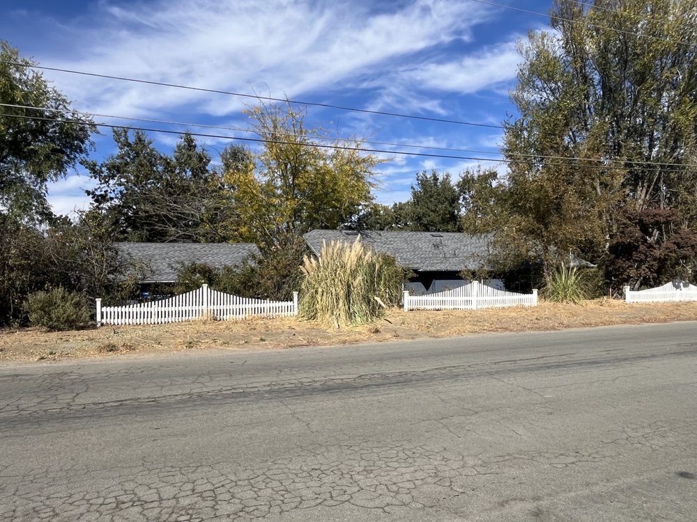 Slide of Diamond Ridge Roofing