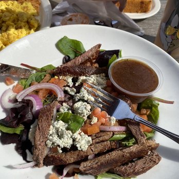 Louise's Pantry - Steak and Gorgonzola Salad - American Near Me - La Quinta, California Louise's Pantry - Steak and Gorgonzola Salad - American Near Me - La Quinta, California