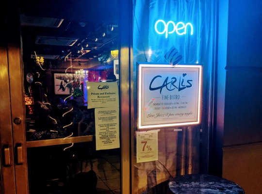 Carli‘s Fine Bistro and Piano by null