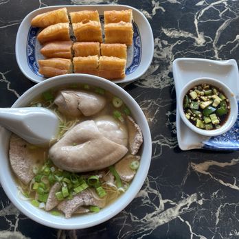 Kenny's Noodle House - Liver and Kidney noodle soup with Chinese Donut - Cantonese Near Me - Portland, Oregon Kenny's Noodle House - Liver and Kidney noodle soup with Chinese Donut - Cantonese Near Me - Portland, Oregon