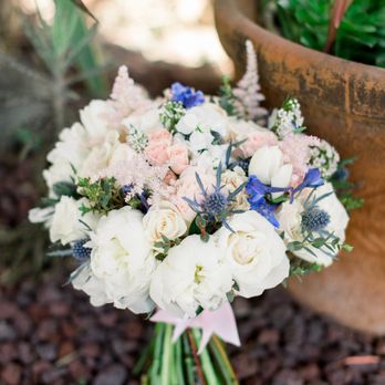 Lynne Lucente Floral Design - Floral Designers Near Me