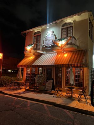 Winston's Pub & Patio by null