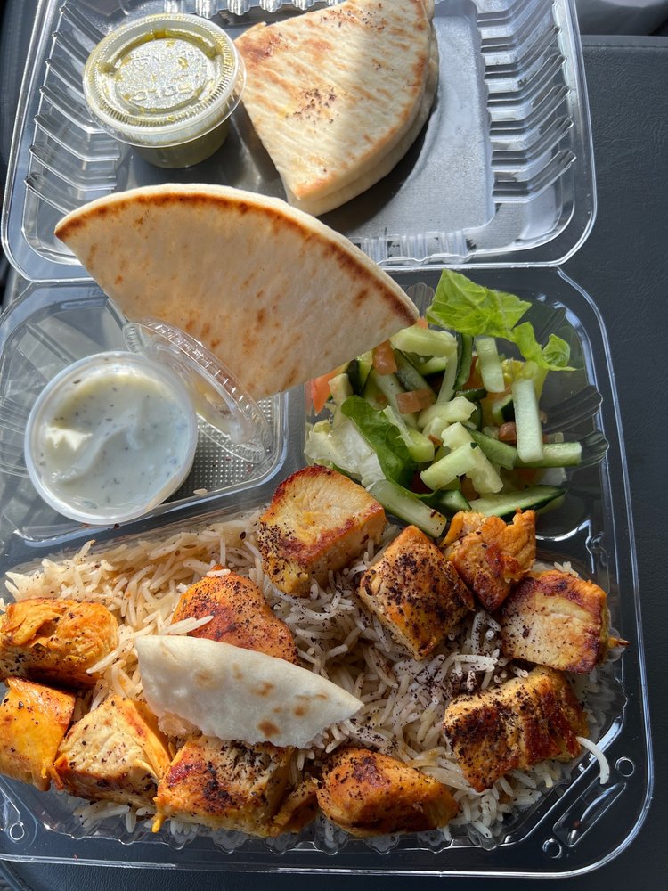 HALAL CORNER MARKET & RESTAURANT Updated August 2024 39 Photos & 11