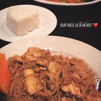 Bangkok Kitchen Thai Restaurant - Chicken pad Thai and Bangkok seafood - Thai Near Me - Avon, Indiana