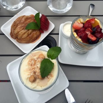 Bistro Menil - Pear upside down cake, fruit, coconut custard - Bars Near Me - Houston, Texas Bistro Menil - Pear upside down cake, fruit, coconut custard - Bars Near Me - Houston, Texas