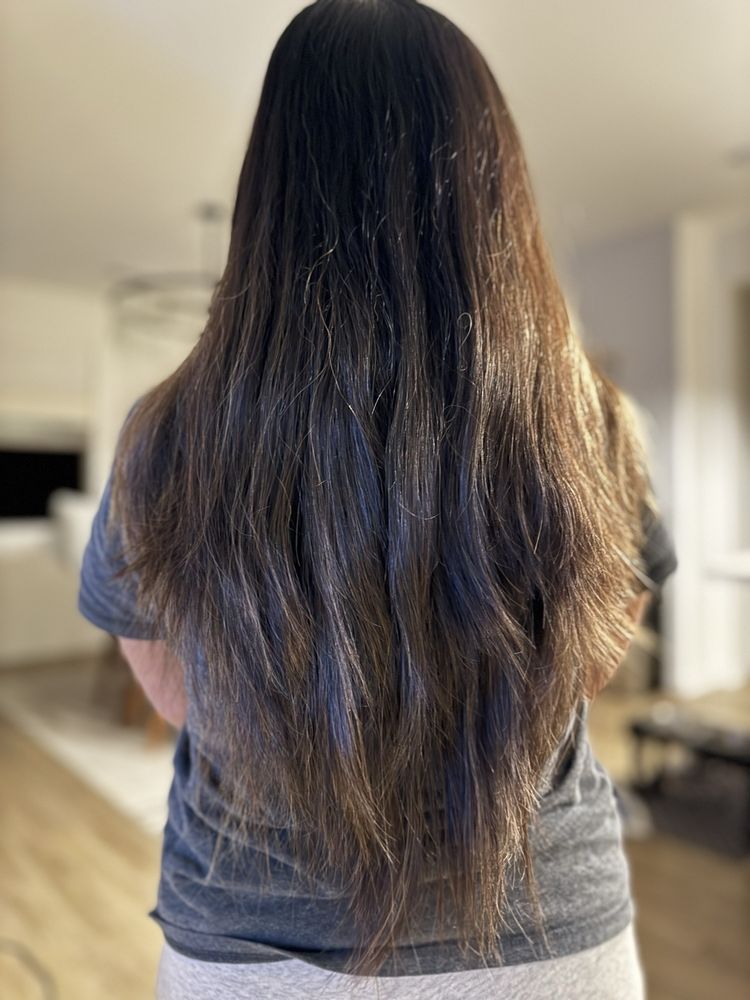 Roots Hair Salon Logo