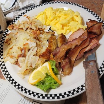 Black Bear Diner San Antonio City Base - The grizz - Diners Near Me - San Antonio, Texas