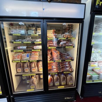 Amish Country Store - Meat case - Gift Shops Near Me - Largo, Florida