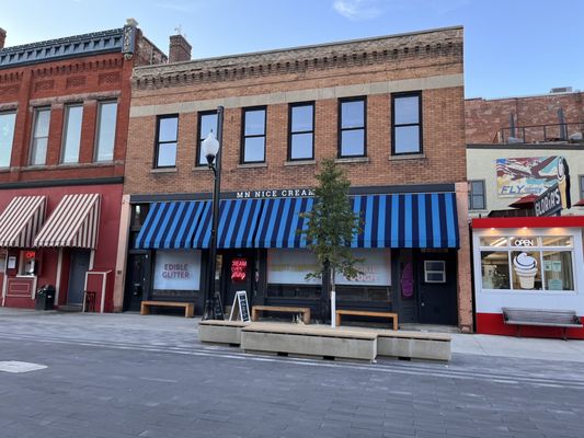 MN Nice Cream by null