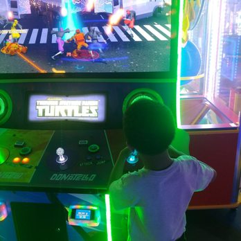 Main Event Columbia - Ending the week on a fun note! - Bowling Near Me - Columbia, Maryland