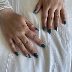 Diva Nails and Spa - Nails done by Linda