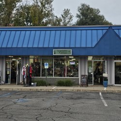 Scarletts Korner Consignments - Scarletts Korner building front