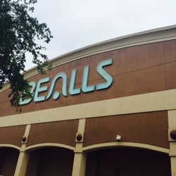 Beall's Dept Store - Entrance