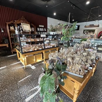 Picasso Moments Bakery - Displays - Bakeries Near Me - Orlando, Florida