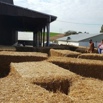 Heidel Hollow Farm - Hay maze - Farmers Market Near Me - Slatington, Pennsylvania