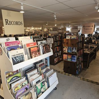 The Next Chapter - Used Bookstore Near Me - Huntington, New York