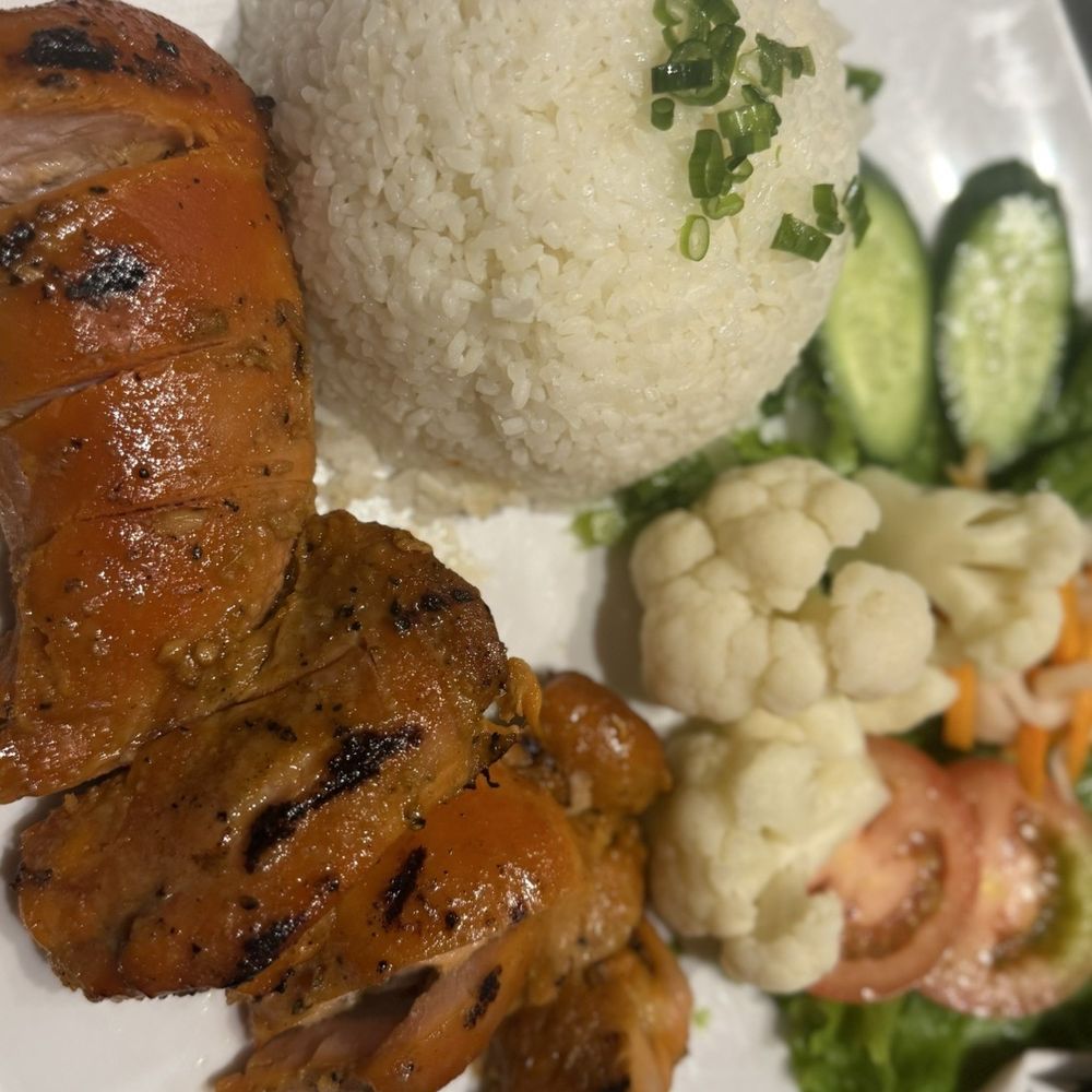 Pho Leo & Grill - Chicken Rice Plate - Vietnamese Near Me - San Diego, California