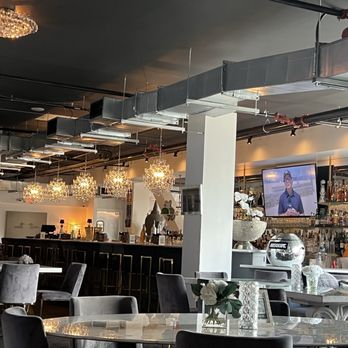 The Office Lounge Dovah - Bar - Lounges Near Me - Dover, New Hampshire