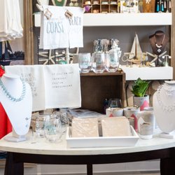 Bobbi's at Parkside - Endless summer Florida style decor