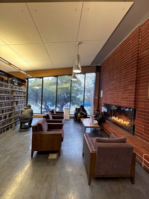 MERCED BRANCH LIBRARY - Updated June 2026 - 60 Photos & 48 Reviews ...