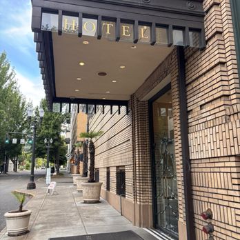 Hotel deLuxe - Hotels Near Me - Portland, Oregon