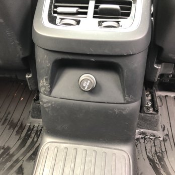 State Street Hand Car Wash - Floor mats washed but too much to ask to wipe these shoe marks?! I guess so - Car Wash Near Me - Chicago, Illinois State Street Hand Car Wash - Floor mats washed but too much to ask to wipe these shoe marks?! I guess so - Car Wash Near Me - Chicago, Illinois