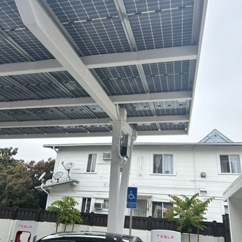 Tesla Supercharger - EV Charging Stations Near Me - Santa Monica, California