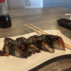 Sakura Asian Cuisine - Eel nigiri