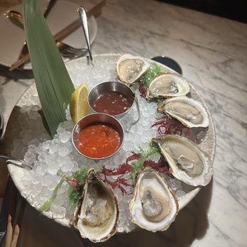Catch - Sushi Bars Near Me - West Hollywood, California